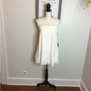 LULU’S • SIZE: S • BEAUTIFUL WHITE CAP SLEEVE DRESS